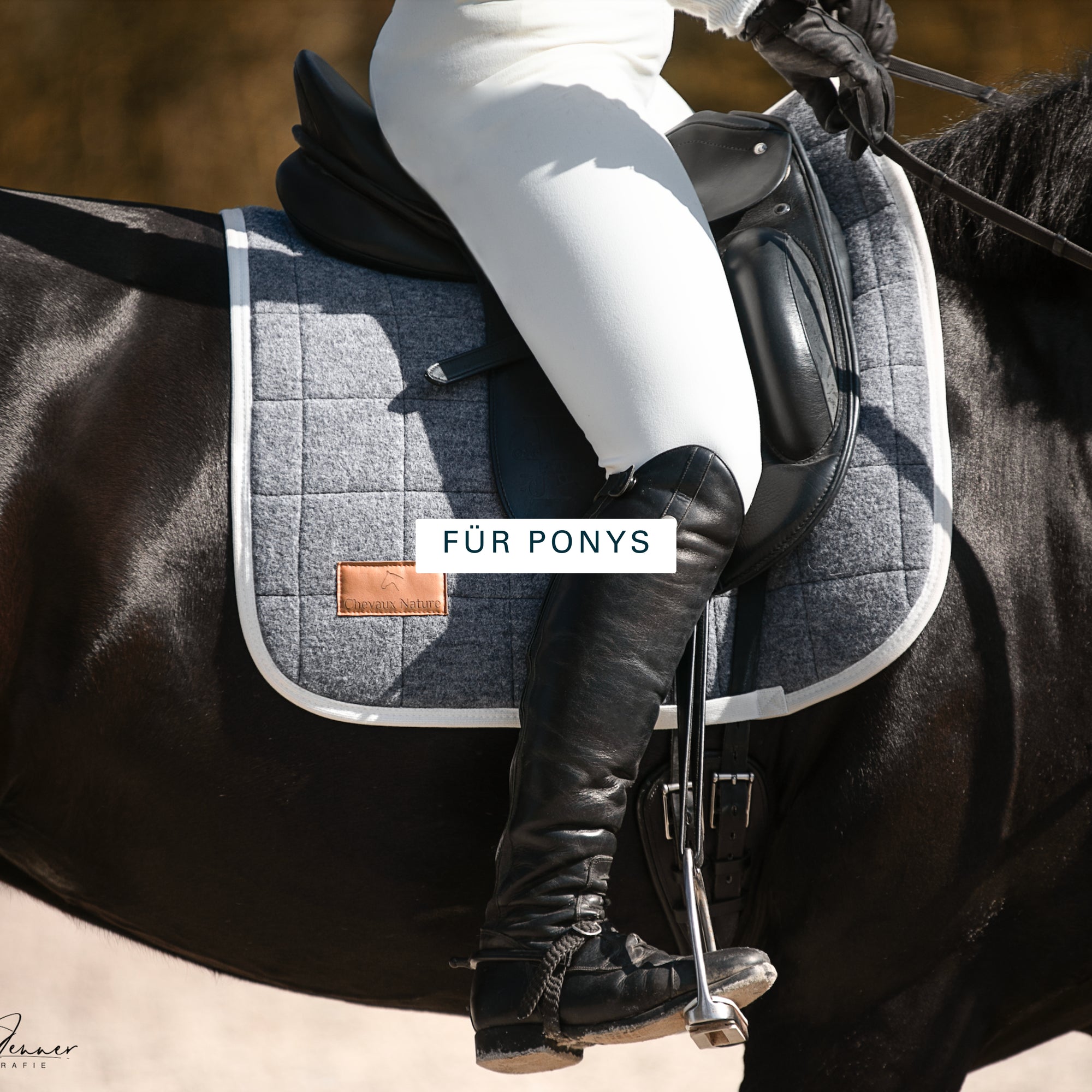Tapis de dressage Crystal White Glimmer | Equestrian Stockholm Tapis de dressage Crystal White Glimmer | Equestrian Stockholm