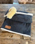 Sweat rug 100% organic cotton (old logo, including lambskin trim)