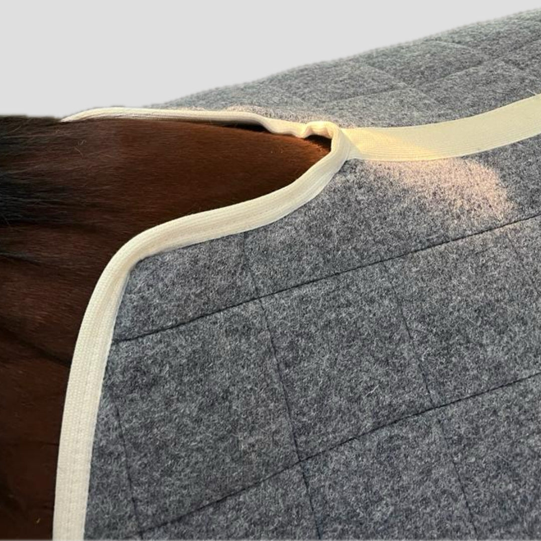 CHVX*N Tapis de selle de dressage &quot;Clearance&quot; (pour poneys)